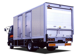 Medium-Duty Van with Roll-up Door